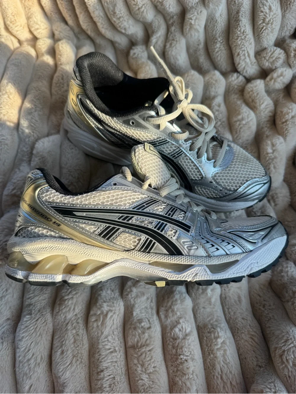 Asics gel-kayano 14